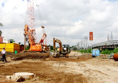 Tan Son Nhat-Binh Loi project is on hold due to site clearance delays (Photo: SGGP)